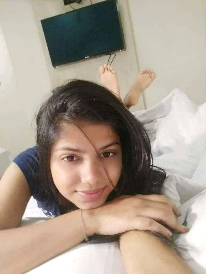 Indore call girl